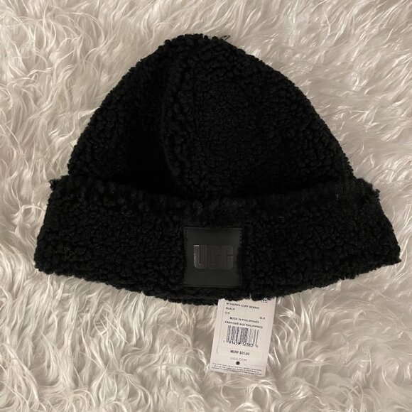 UGG Sherpa Beanie in Black with Leather UGG Logo Patch    NWT - Picture 1 of 7
